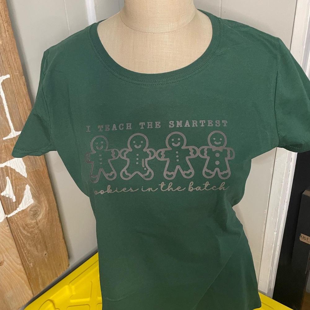 New handmade fruit of the loom green Christmas, graphic tee